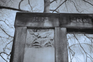 Figura ku czci poległych w 1WŚ, cmentarz przy ul. Głubczyckiej w Raciborzu-Starej Wsi